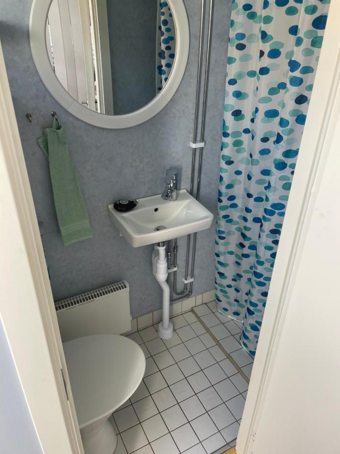 Mysigt Och Centralt Strömstad Esterno foto