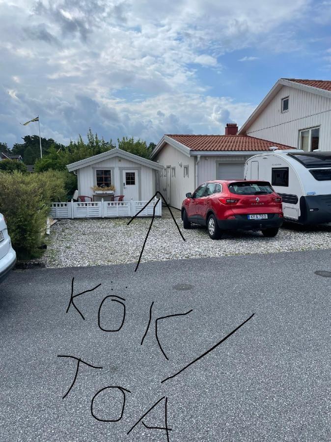 Mysigt Och Centralt Strömstad Esterno foto