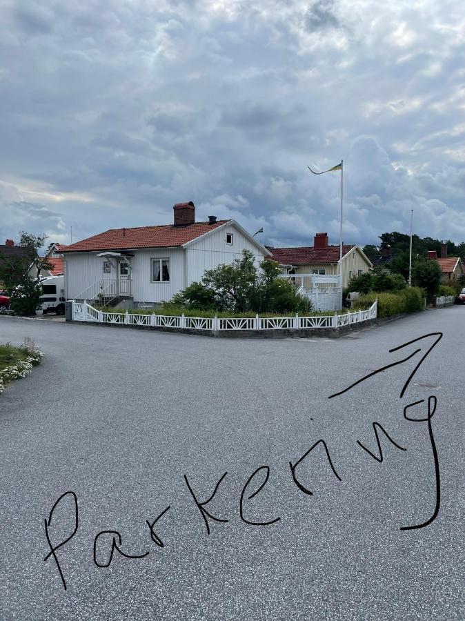 Mysigt Och Centralt Strömstad Esterno foto